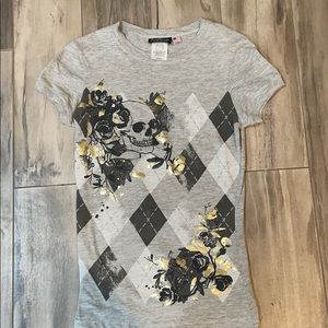 Realitee skull and Rose design t shirt